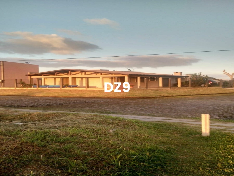 CASA COM 4 DORMITÓRIOS!: 2ª foto da galeria de imagens do imóvel