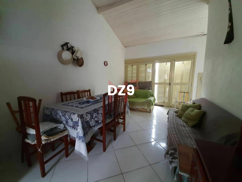 CASA DE TEMPORADA COM 2 SUÍTES E GARAGEM!: 5ª foto da galeria de imagens do imóvel