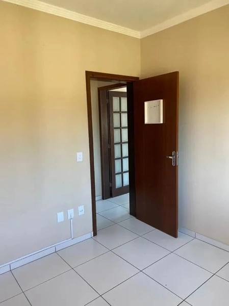CASA COM 2 DORMITÓRIOS, SENDO 1 SUÍTE!: 8ª foto da galeria de imagens do imóvel