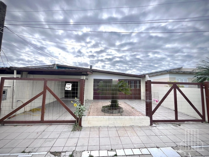 Seu Novo Lar em Capão Novo – Casa com 3 Dormitórios e Suíte: 1ª foto da galeria de imagens do imóvel
