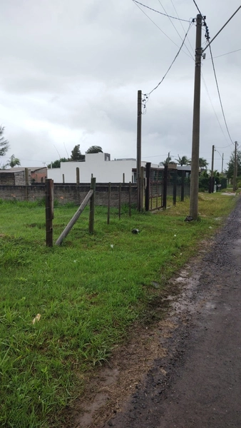 EXCELENTE TERRENO ATERRADO EM XANGRI-LÁ, AO LADO DA PRAIA ARPOADOR!: 2ª foto da galeria de imagens do imóvel