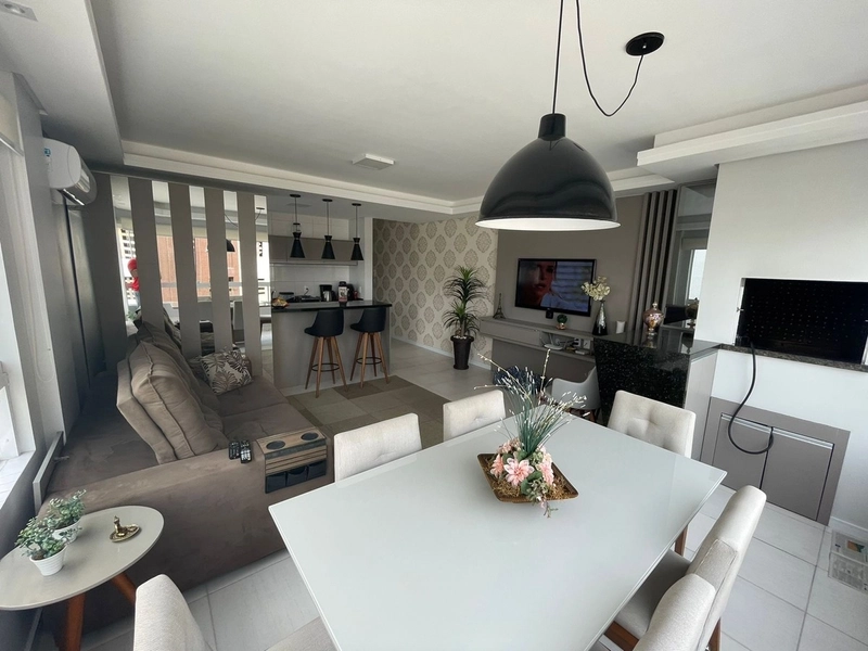 BELO APARTAMENTO DE FRENTE COM TRÊS DORMITÓRIOS EM CAPÃO DA CANOA: 2ª foto da galeria de imagens do imóvel