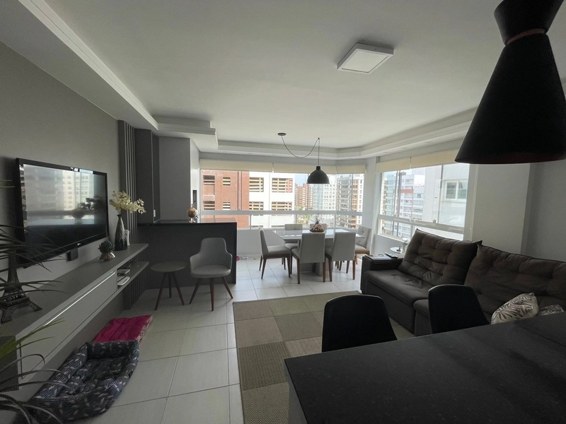 BELO APARTAMENTO DE FRENTE COM TRÊS DORMITÓRIOS EM CAPÃO DA CANOA