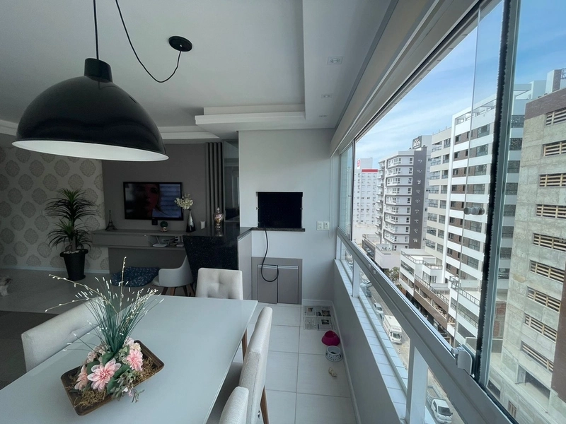 BELO APARTAMENTO DE FRENTE COM TRÊS DORMITÓRIOS EM CAPÃO DA CANOA: 3ª foto da galeria de imagens do imóvel