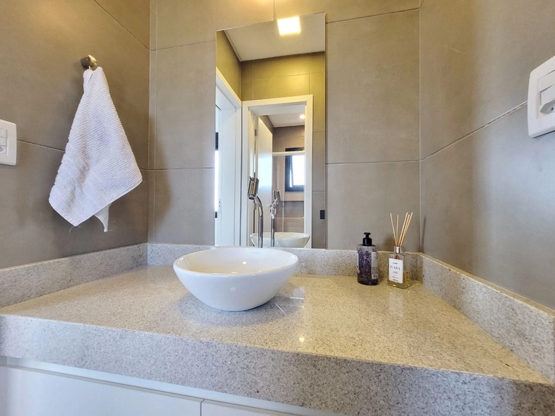 BELISSIMA CASA EM CONDOMINIO FECHADO: 4ª foto da galeria de imagens do imóvel