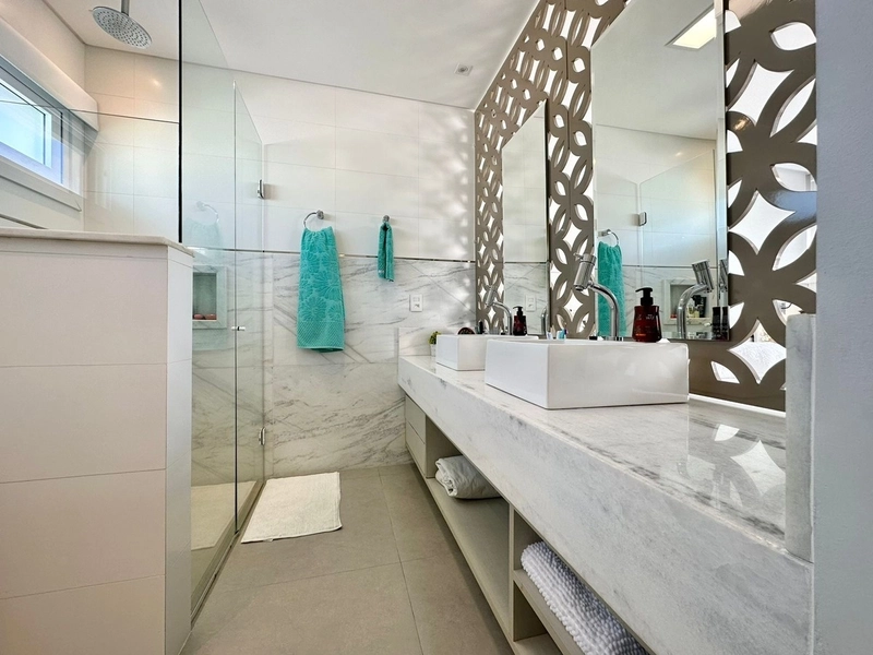 CASA COM  5 SUÍTES EM CONDOMÍNIO FECHADO: 41ª foto da galeria de imagens do imóvel