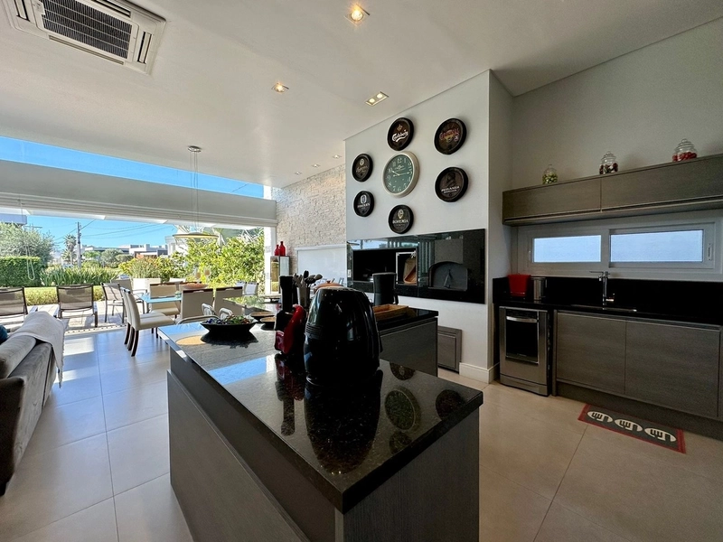 CASA COM  5 SUÍTES EM CONDOMÍNIO FECHADO: 10ª foto da galeria de imagens do imóvel