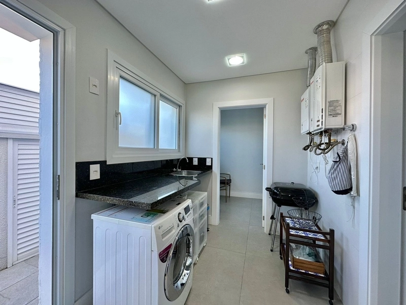 CASA COM  5 SUÍTES EM CONDOMÍNIO FECHADO: 33ª foto da galeria de imagens do imóvel