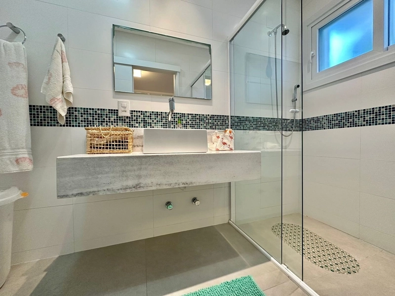 CASA COM  5 SUÍTES EM CONDOMÍNIO FECHADO: 38ª foto da galeria de imagens do imóvel