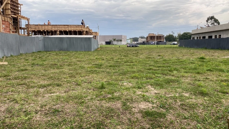 TERRENO COM UMA OTIMA LOCALIZAÇÃO.: 4ª foto da galeria de imagens do imóvel