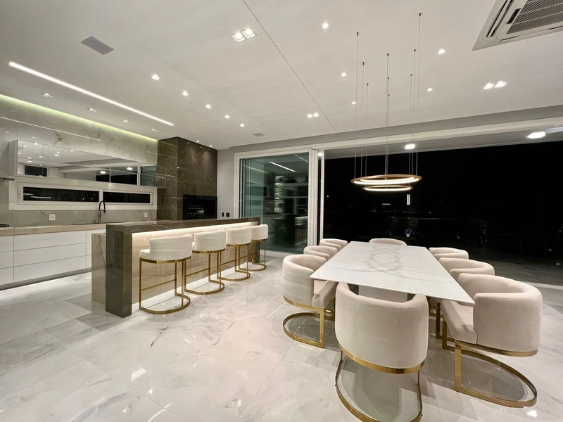 MANSÃO À BEIRA LAGO: 15ª foto da galeria de imagens do imóvel