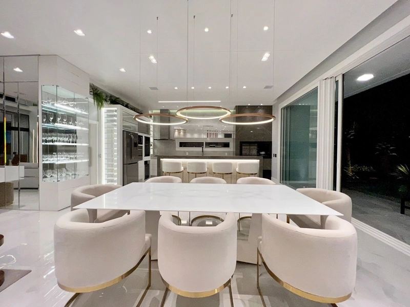 MANSÃO À BEIRA LAGO: 13ª foto da galeria de imagens do imóvel