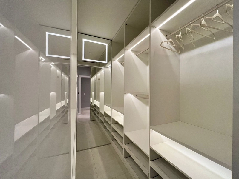 MANSÃO À BEIRA LAGO: 51ª foto da galeria de imagens do imóvel