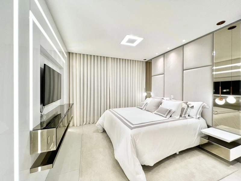 MANSÃO À BEIRA LAGO: 47ª foto da galeria de imagens do imóvel