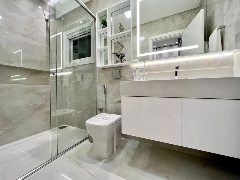 MANSÃO À BEIRA LAGO: 38ª foto da galeria de imagens do imóvel