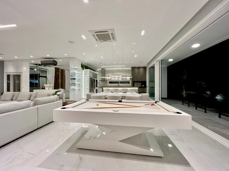 MANSÃO À BEIRA LAGO: 12ª foto da galeria de imagens do imóvel