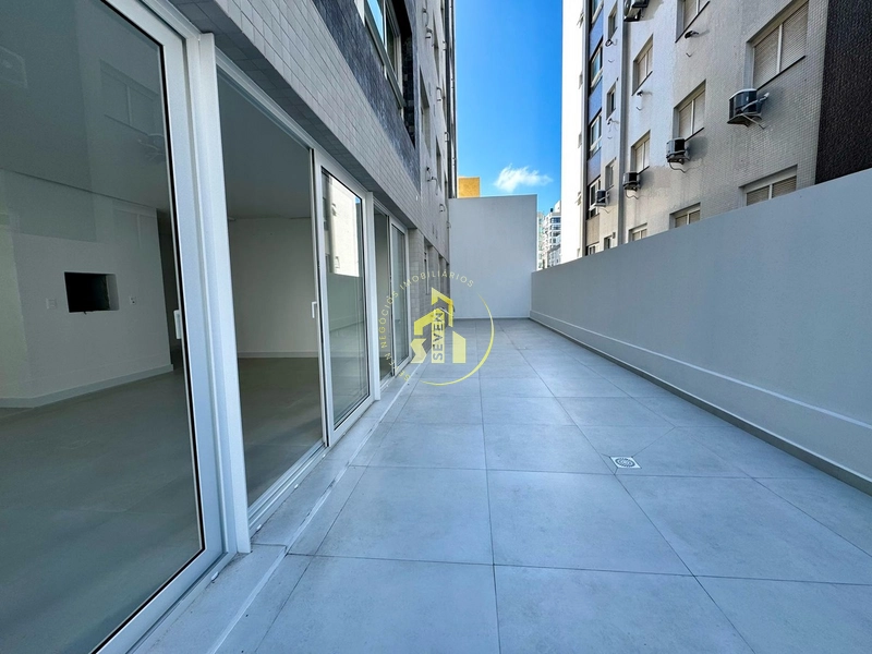 Apartamento 3 dormitórios, terraço em L, mobiliado e decorado, Capão.: 5ª foto da galeria de imagens do imóvel