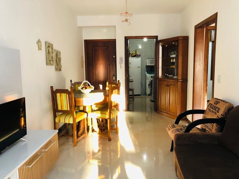 Apartamento de 2 dormitórios, 1 suíte, sacada de frente, box, Capão.: 3ª foto da galeria de imagens do imóvel