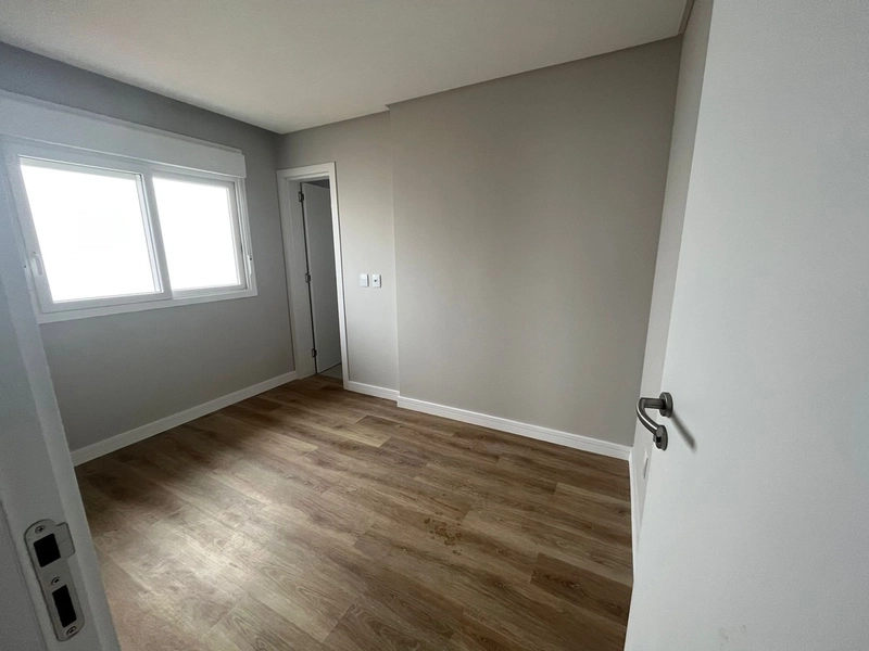 BELO APARTAMENTO COM VISTA PARA O MAR: 2ª foto da galeria de imagens do imóvel