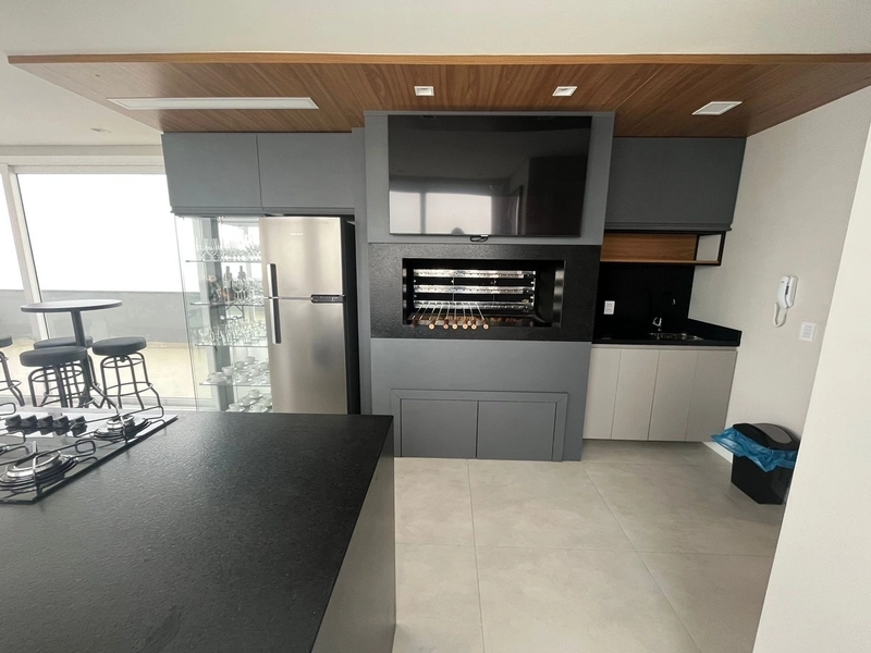 BELO APARTAMENTO COM VISTA PARA O MAR: 7ª foto da galeria de imagens do imóvel