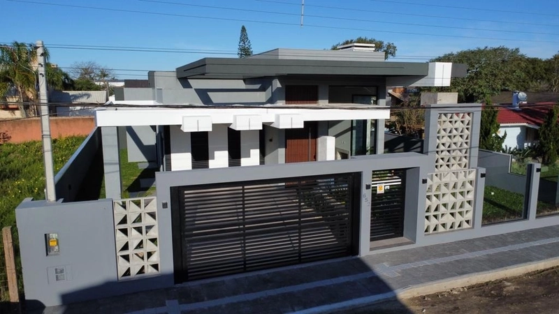 LINDA CASA EM ATLANTIDA: 2ª foto da galeria de imagens do imóvel