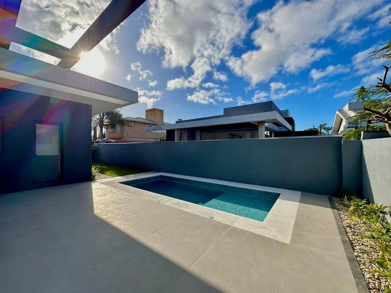 LINDA CASA EM ATLANTIDA: 13ª foto da galeria de imagens do imóvel