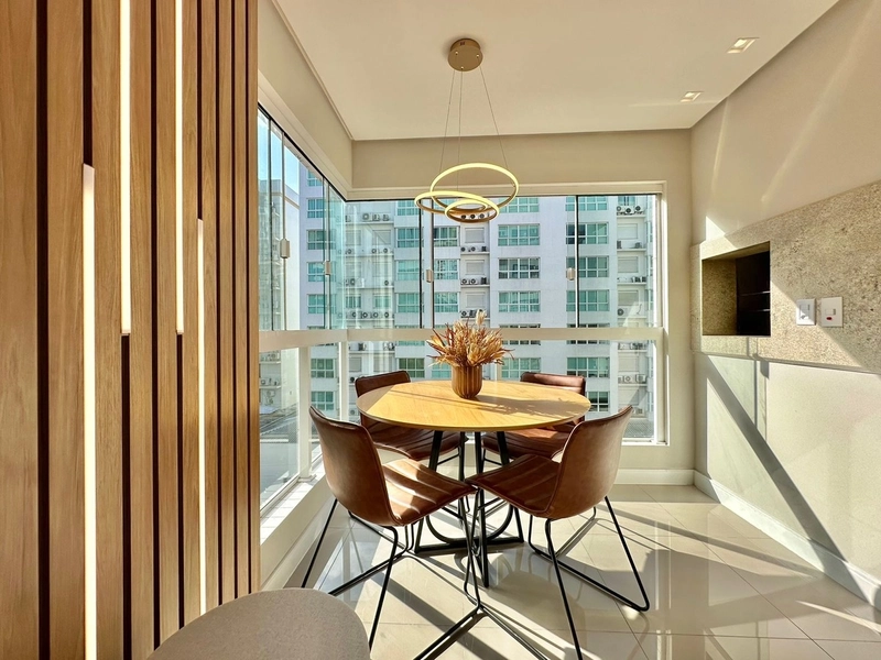 BELÍSSIMO APARTAMENTO FINAMENTE MOBILIADO E DECORADO: 13ª foto da galeria de imagens do imóvel