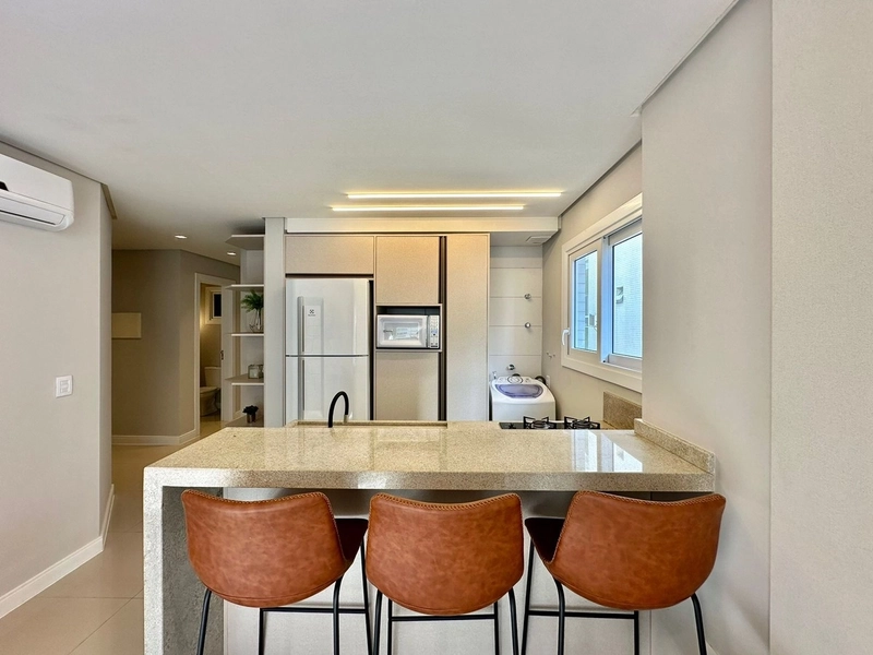 BELÍSSIMO APARTAMENTO FINAMENTE MOBILIADO E DECORADO: 19ª foto da galeria de imagens do imóvel