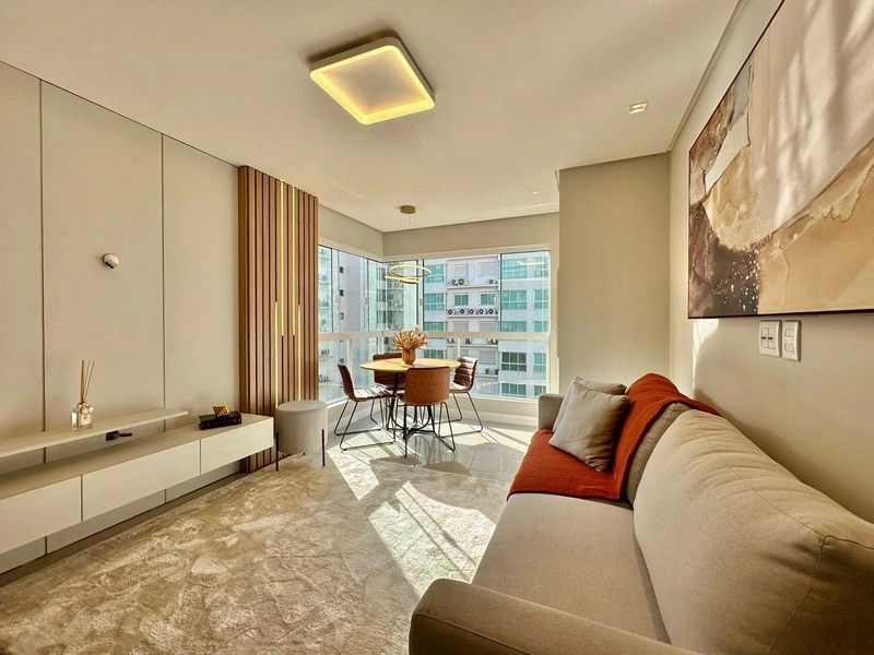 BELÍSSIMO APARTAMENTO FINAMENTE MOBILIADO E DECORADO: 5ª foto da galeria de imagens do imóvel