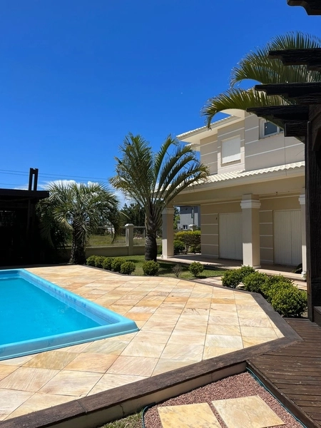 A verdadeira e original casa de praia junto ao mar de capão da canoa