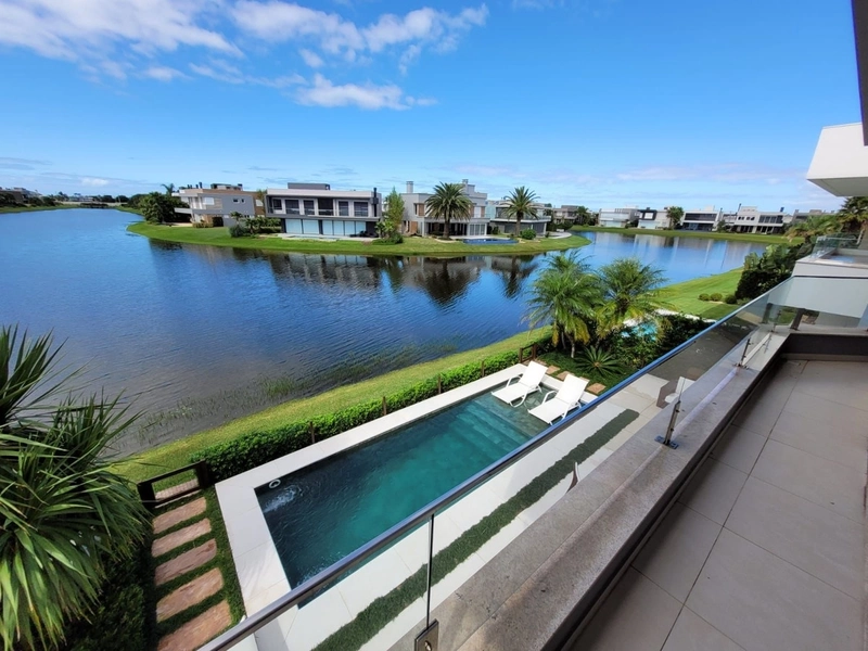 SOBRADO FRENTE LAGO: 4ª foto da galeria de imagens do imóvel