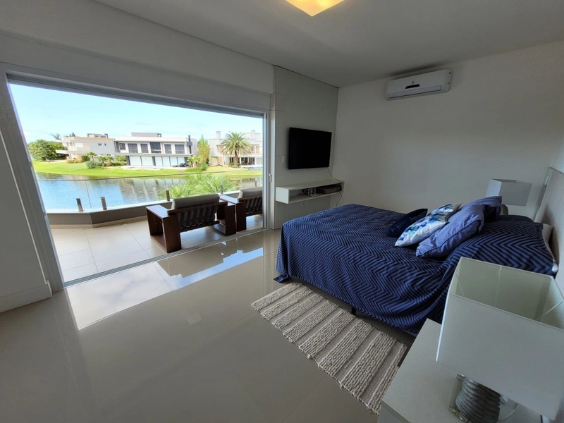 SOBRADO FRENTE LAGO: 5ª foto da galeria de imagens do imóvel