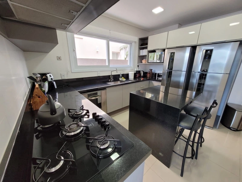 SOBRADO FRENTE LAGO: 8ª foto da galeria de imagens do imóvel