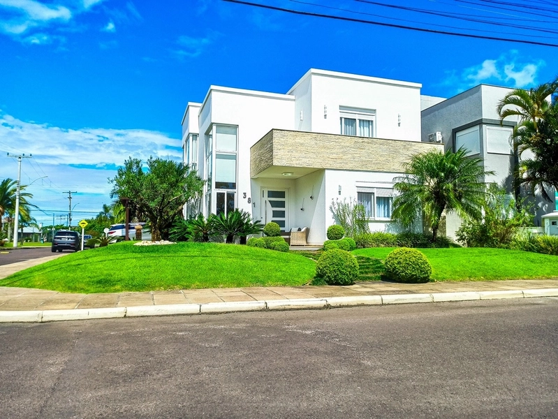 Mansão no condomínio fechado mais consolidado do litoal