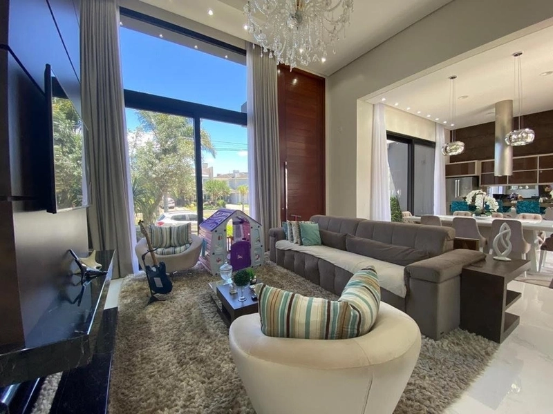 Casa no condomínio fechado mais consolidado do litoral