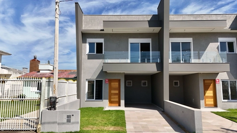 SOBRADO ALTO PADRÃO  PERTINHO DO MAR