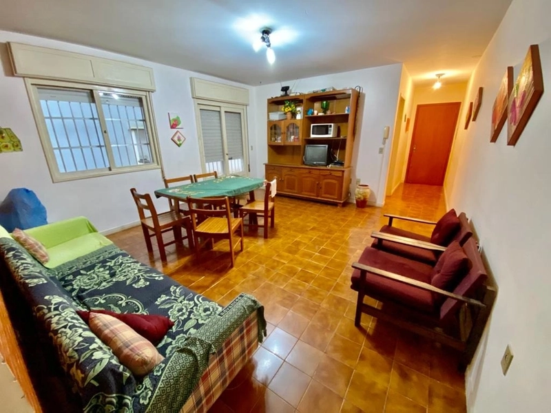 AMPLO APARTAMENTO: 2ª foto da galeria de imagens do imóvel