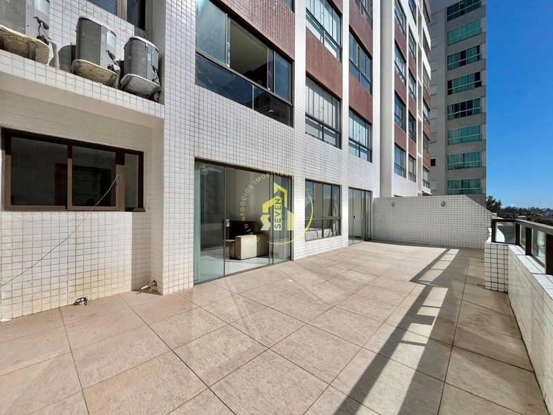 AMPLO APARTAMENTO COM TERRAÇO JUNTO AO MAR NO NAVEGANTES: 3ª foto da galeria de imagens do imóvel