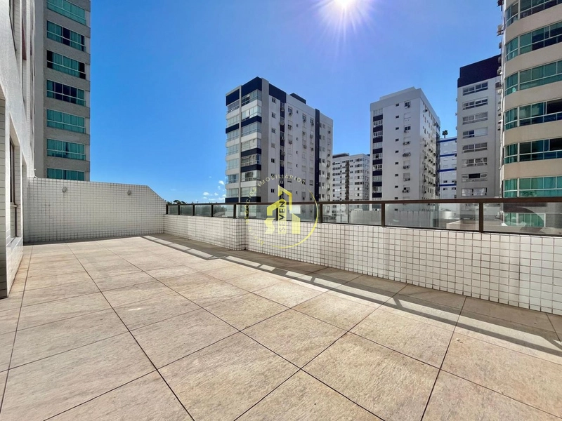 AMPLO APARTAMENTO COM TERRAÇO JUNTO AO MAR NO NAVEGANTES: 4ª foto da galeria de imagens do imóvel