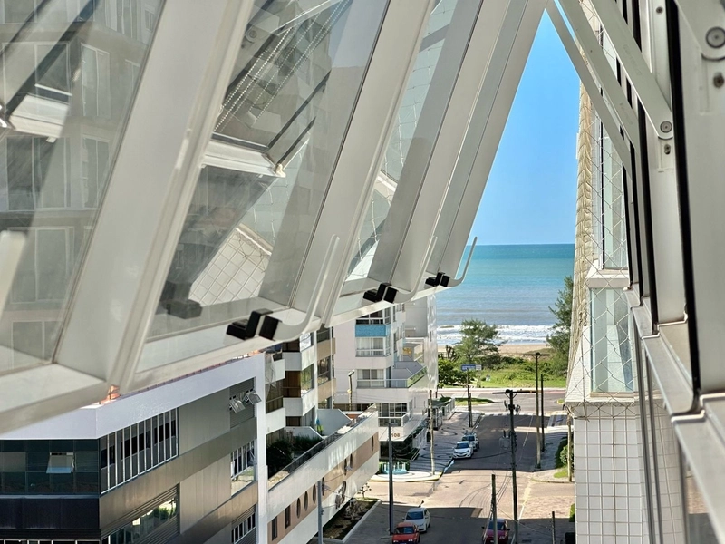 APARTAMENTO ALTO PADRÃO COM VISTA PARA O MAR: 3ª foto da galeria de imagens do imóvel