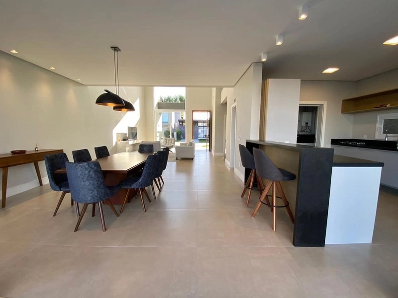 LINDO SOBRADO COM PISCINA: 13ª foto da galeria de imagens do imóvel