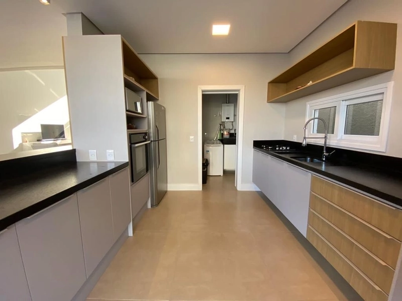 LINDO SOBRADO COM PISCINA: 11ª foto da galeria de imagens do imóvel