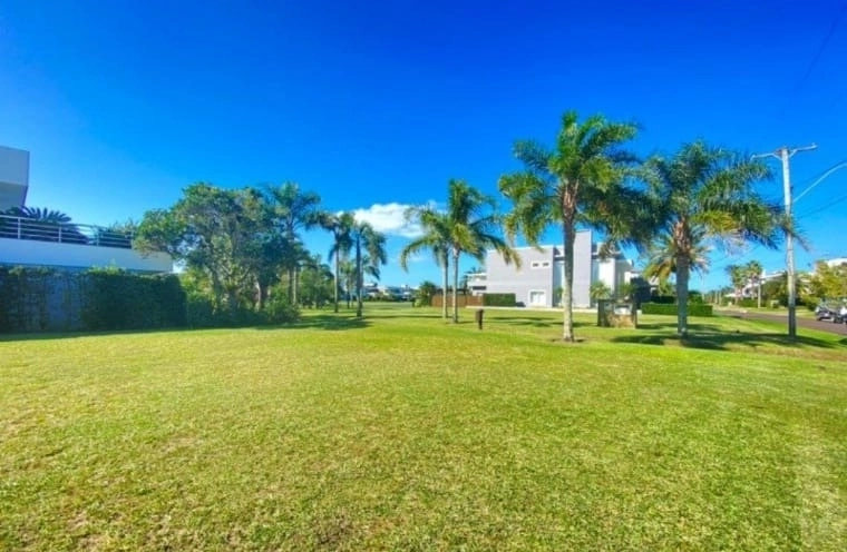 BELO TERRENO: 3ª foto da galeria de imagens do imóvel