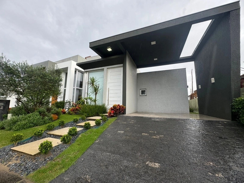 CASA BEIRA LAGO NO CAPÃO ILHAS