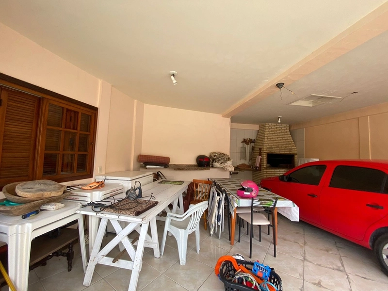 CASA COM UMA OTIMA LOCALIZAÇÃO.: 8ª foto da galeria de imagens do imóvel