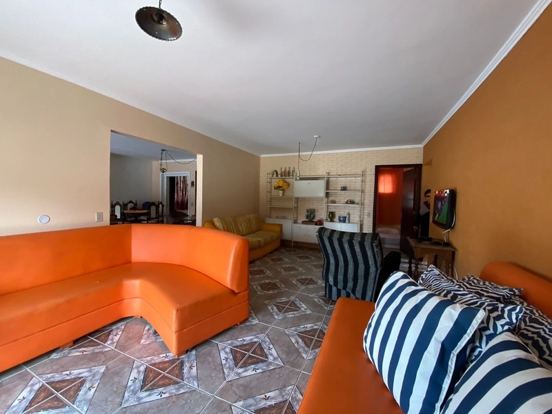 CASA COM UMA OTIMA LOCALIZAÇÃO.: 16ª foto da galeria de imagens do imóvel