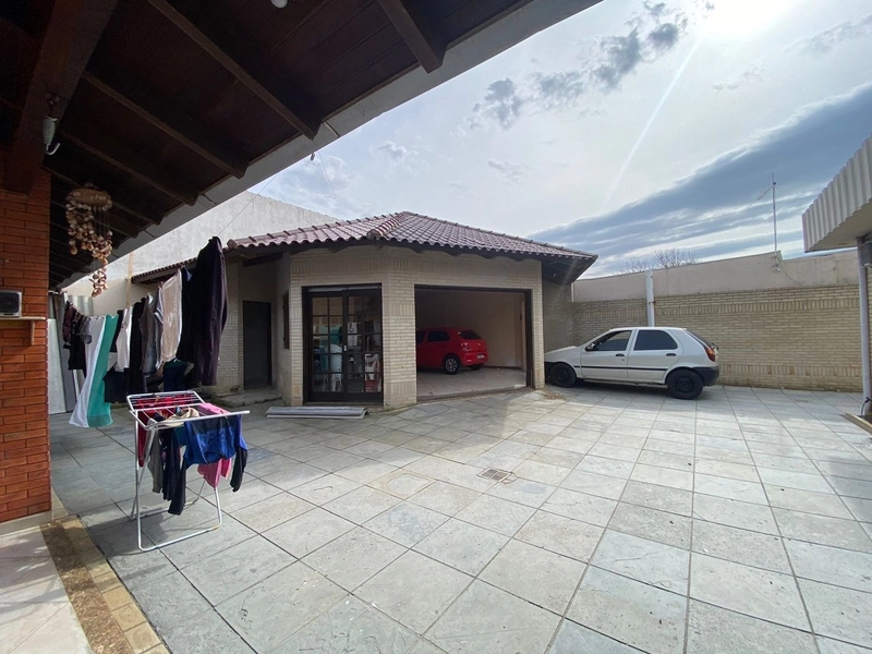 CASA COM UMA OTIMA LOCALIZAÇÃO.: 10ª foto da galeria de imagens do imóvel