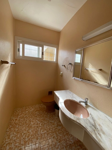 CASA COM UMA OTIMA LOCALIZAÇÃO.: 13ª foto da galeria de imagens do imóvel