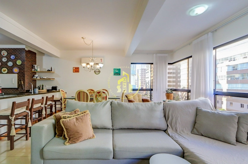 Apartamento de 3 dormitórios, mobiliado e decorado, frente, Navegantes: 4ª foto da galeria de imagens do imóvel