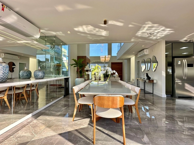 SOBRADO QUINTAS DO LAGO: 4ª foto da galeria de imagens do imóvel